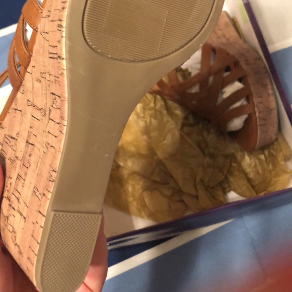 Madden Girl Wedges - Picture 2 of 3